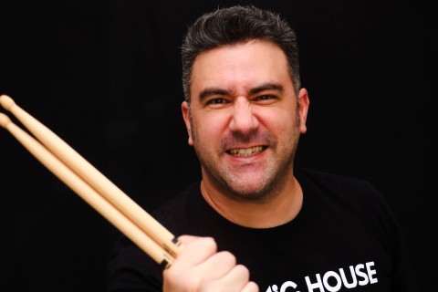 ATOMIC HOUSE  A BANDA DO MOMENTO